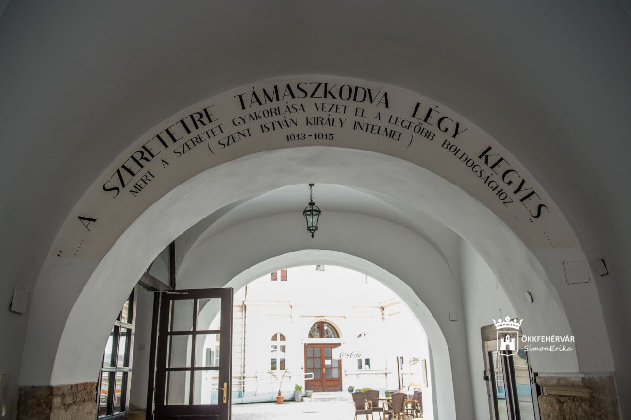 Csoóri-Csanády könyvbemutató, Jókai Anna-színpadi játék, Schäffer Erzsébet-előadás